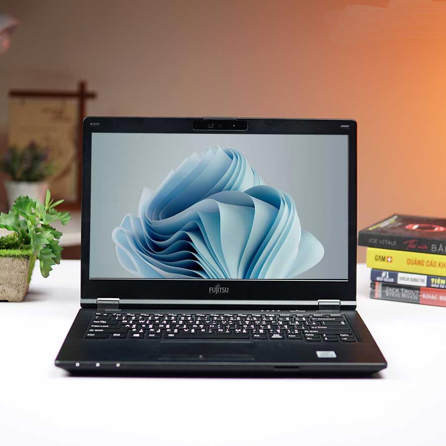 Használt notebook: Fujitsu LifeBook E5410 -4.15