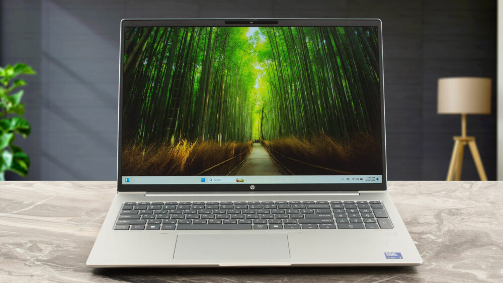 Újracsomagolt: HP EliteBook 830 G11